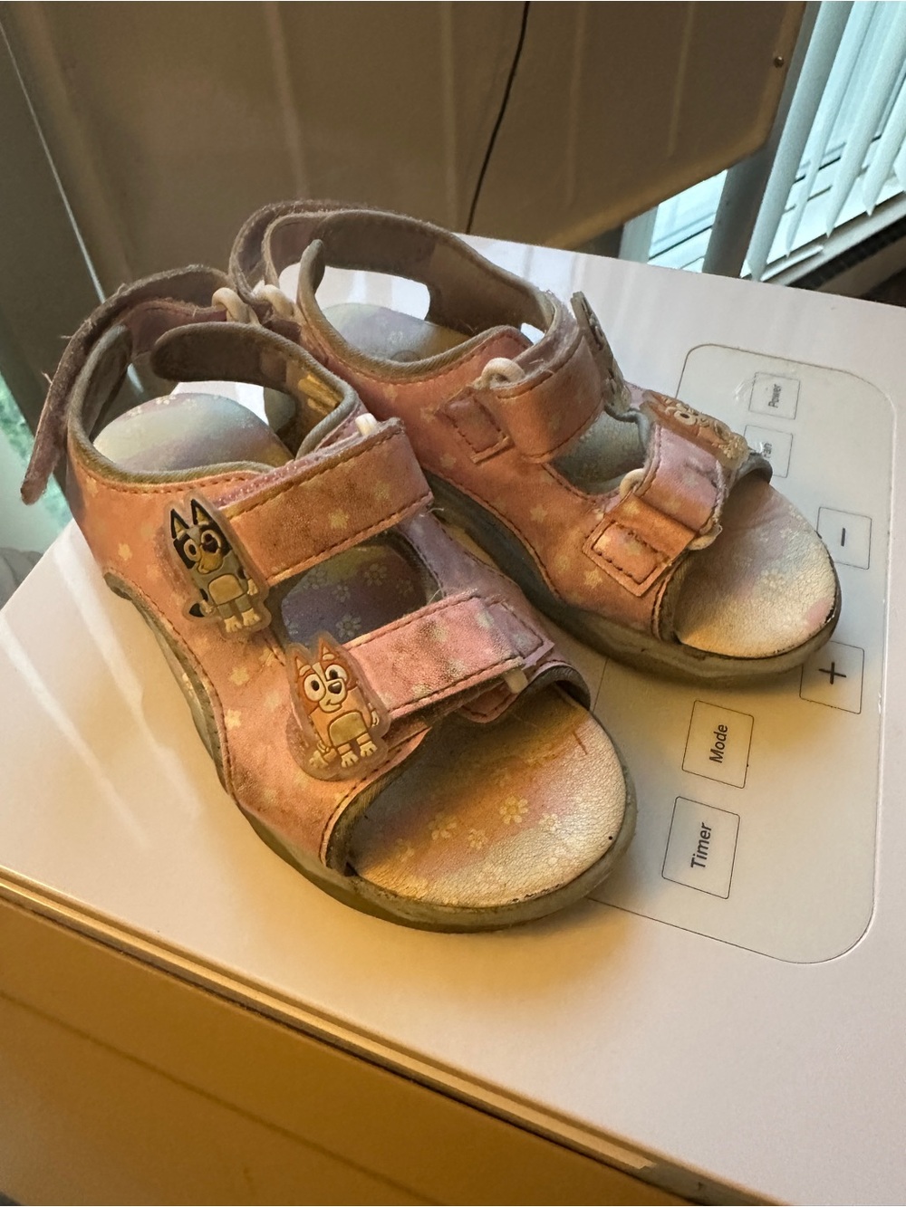Ground up bluey size 10 sandals used